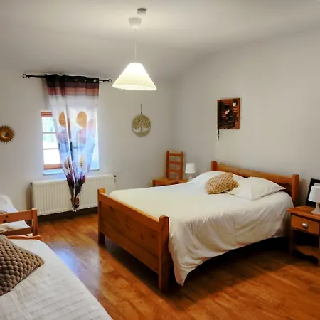 L'auberge De La Source Zajazd *